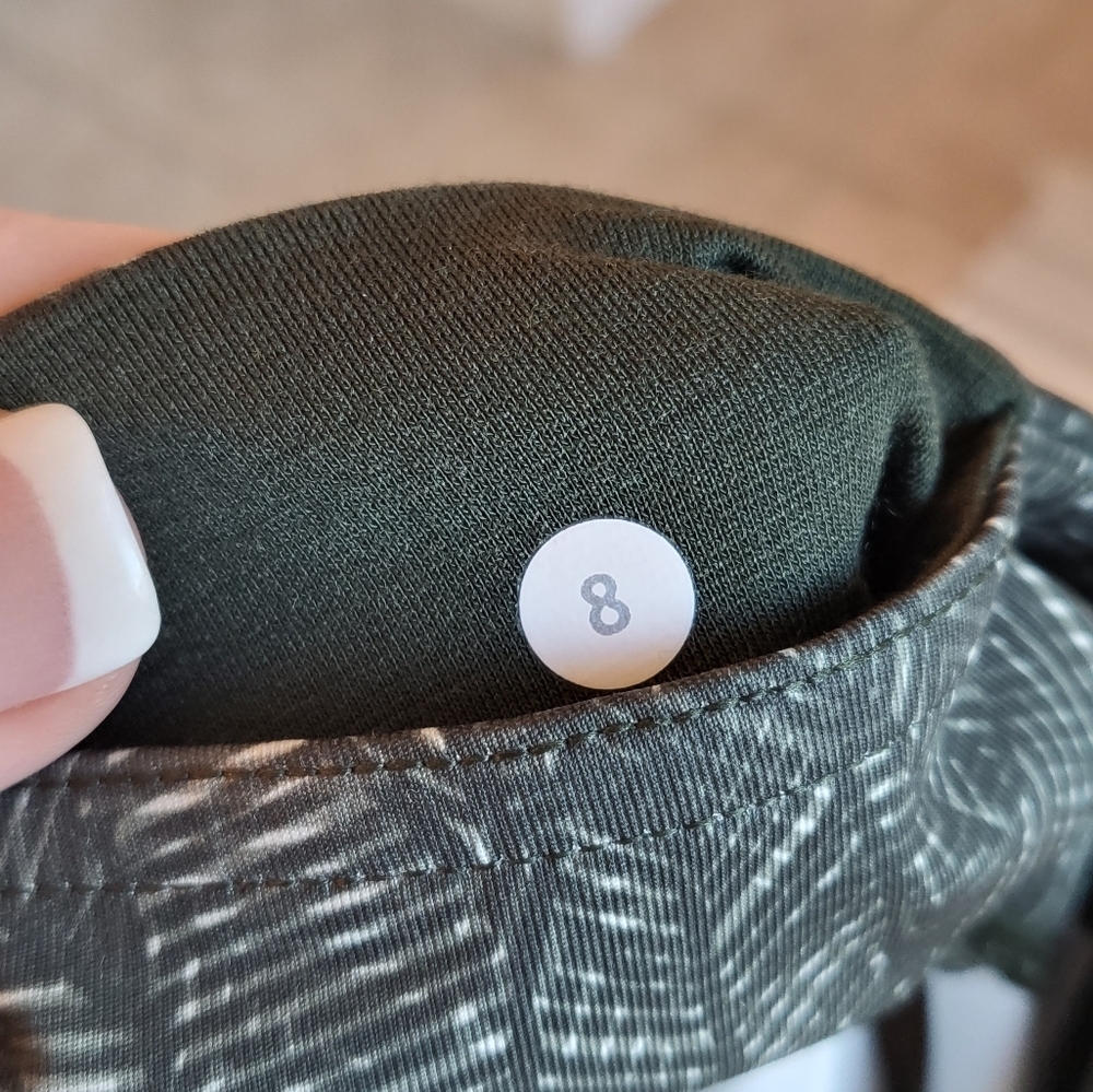 Lulu🍋 LULULEMON Cool To Street Crop Leggings Jazzy White Gator Green Leaf 8 - Picture 7 of 8